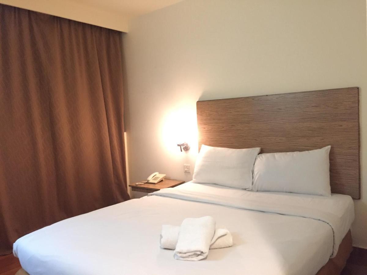 Hotel Sri Sutra  Petaling Jaya Bagian luar foto