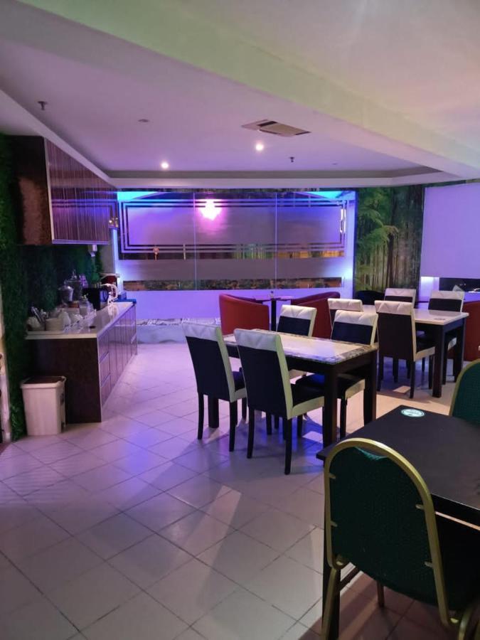 Hotel Sri Sutra  Petaling Jaya Bagian luar foto
