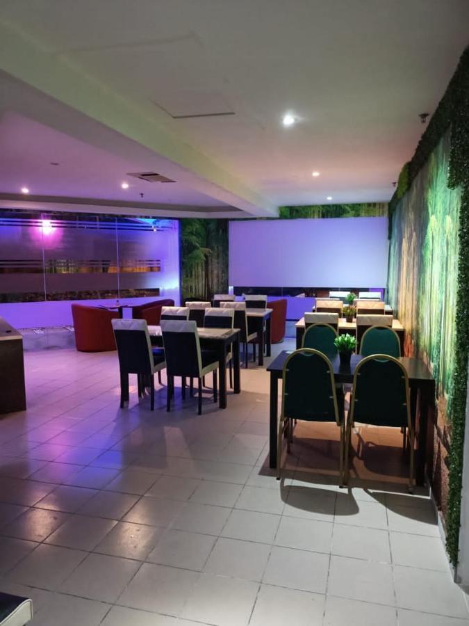 Hotel Sri Sutra  Petaling Jaya Bagian luar foto