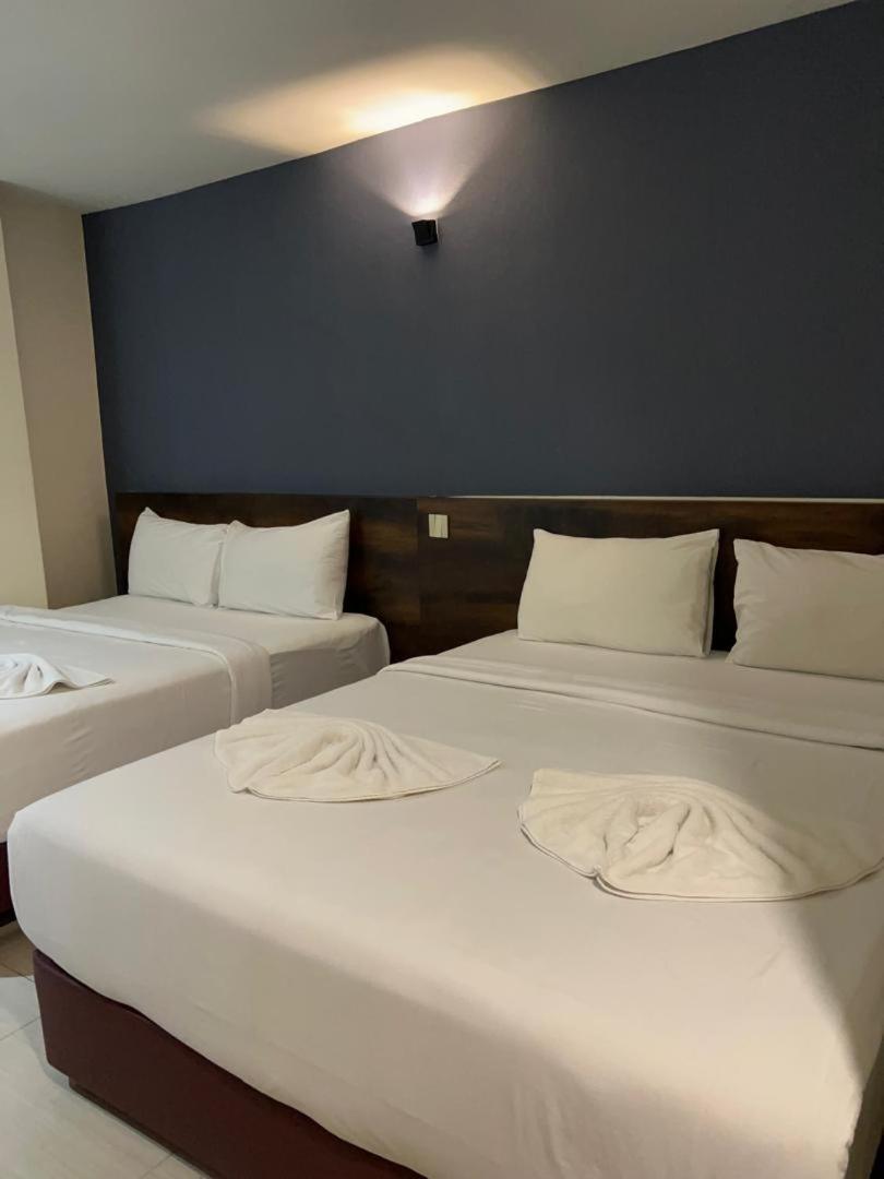Hotel Sri Sutra  Petaling Jaya Bagian luar foto