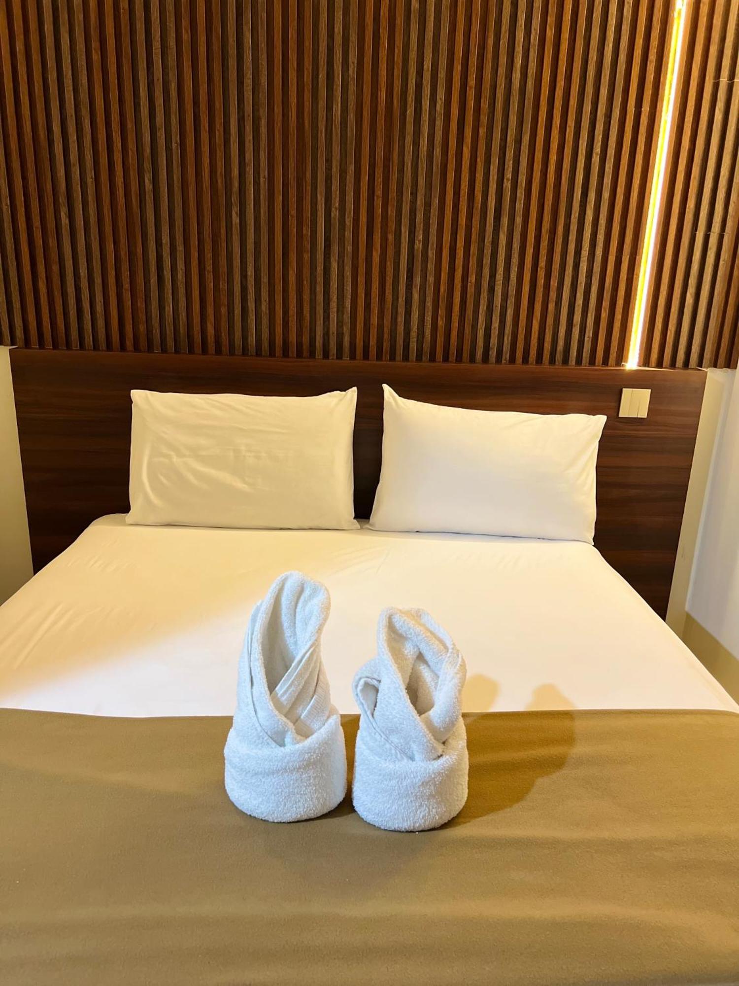Hotel Sri Sutra  Petaling Jaya Bagian luar foto